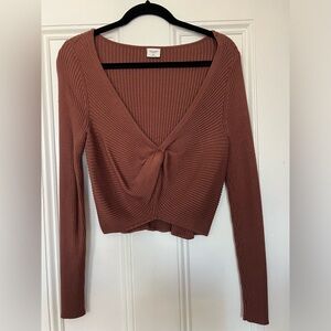 Abercrombie cropped sweater with knot front